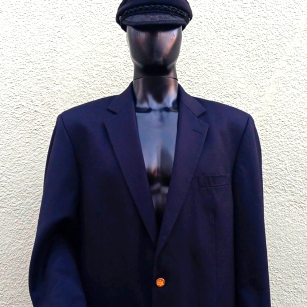 BOTANY 500 MEN'S PURE WOOL CLASSIC BLUE BLAZER W/GOLD BUTTON ACCENTS (CANADA)